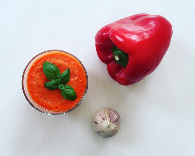 rød peberfrugtpesto, hvidløg