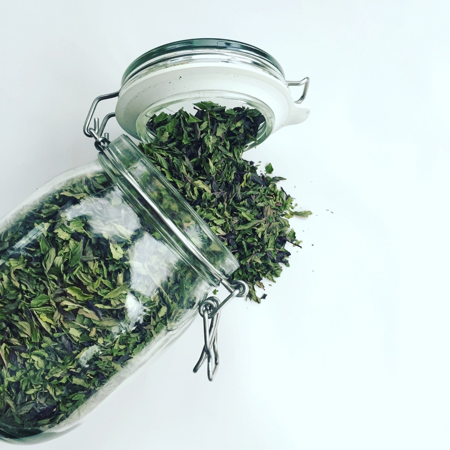 pebermynte i en glaskrukke