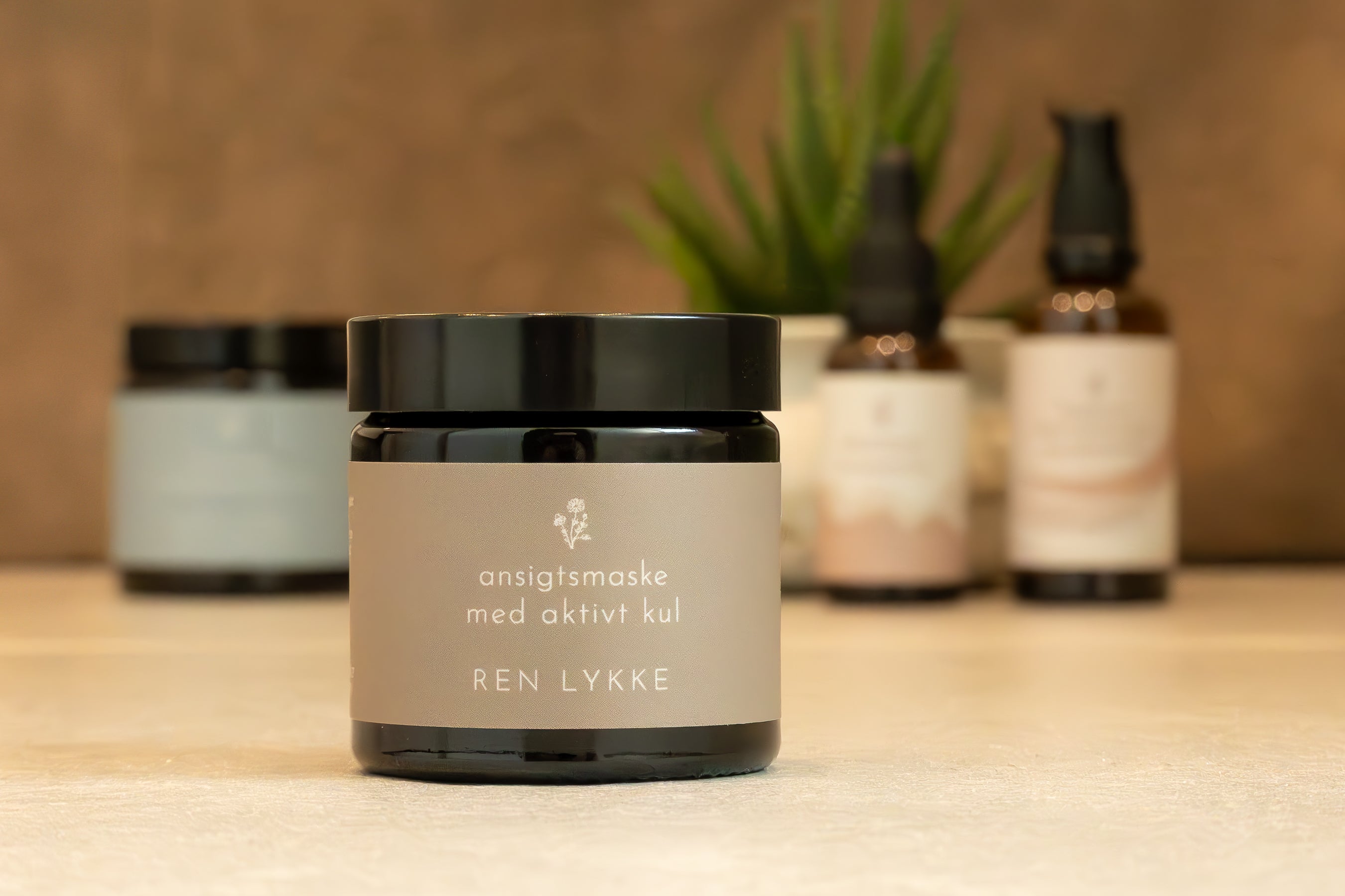 Peeling eller scrub? Eksfoliering med REN LYKKE kulmaske