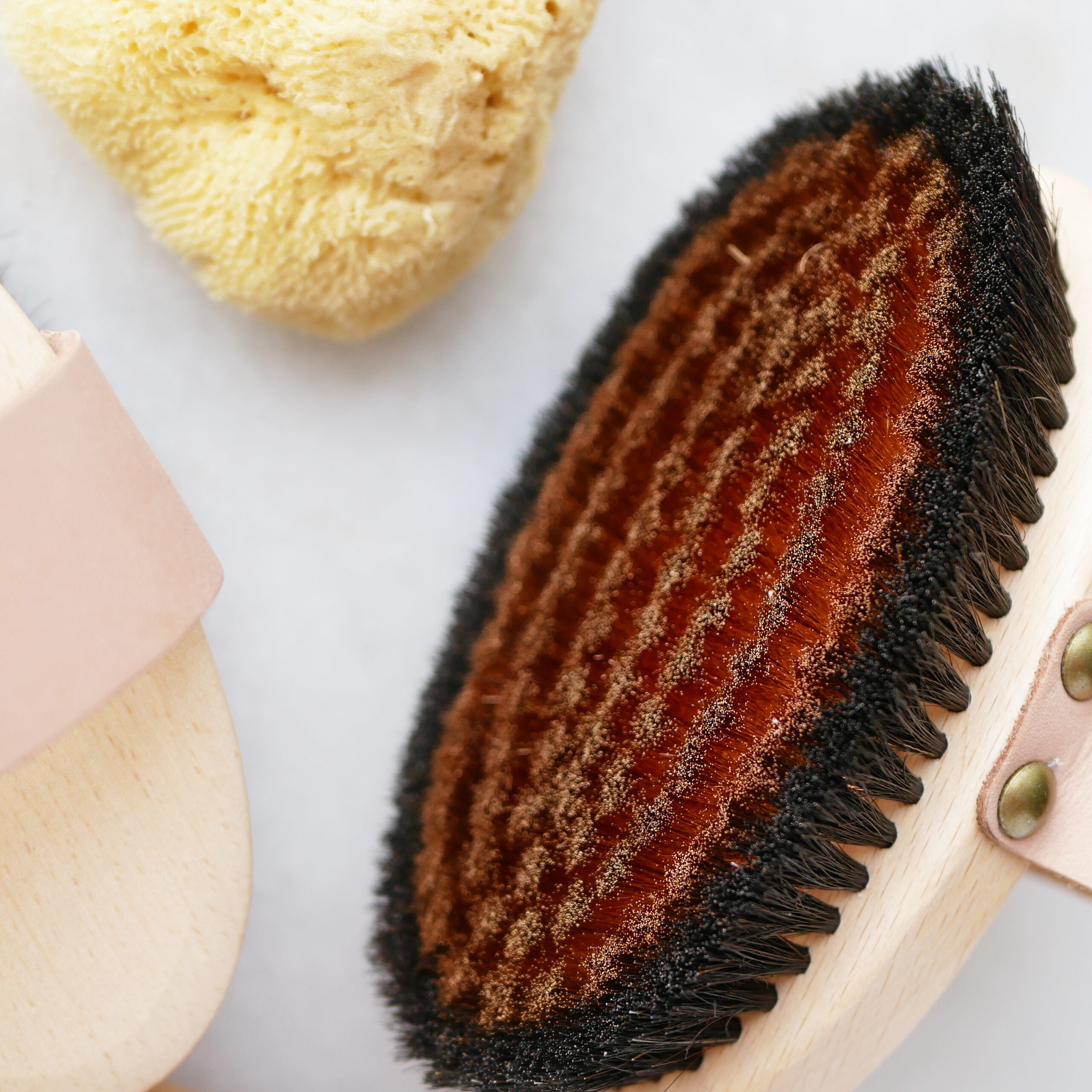 Karmameju Recharge Tørbørste